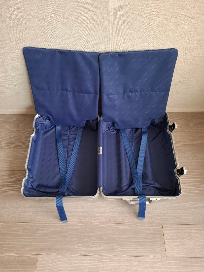 【値下げ最終】リモワ「トパーズ」48L 4輪シルバー