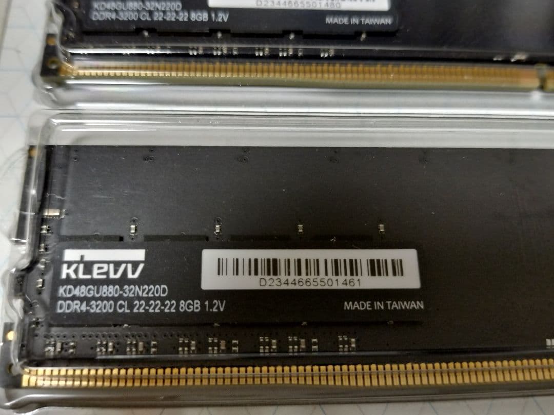 再出品 KLEVV DDR4-3200 16GB (8GB x 2) メモリ
