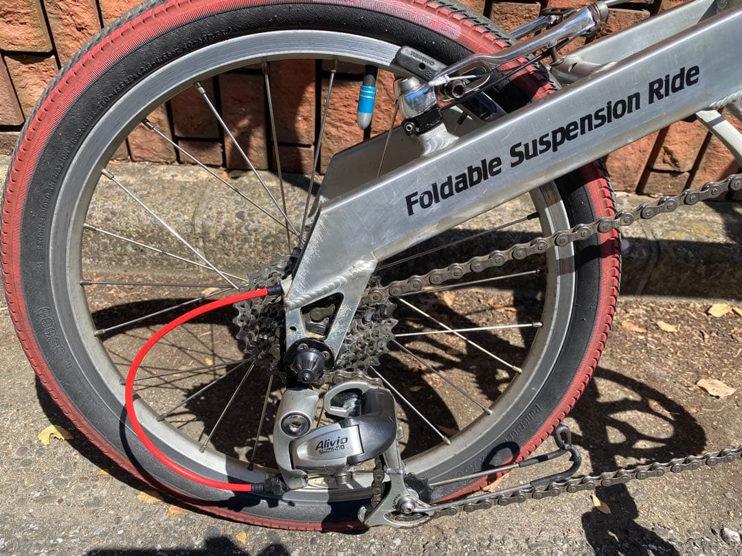 BD-1 折りたたみ自転車 シルバー 8段変速