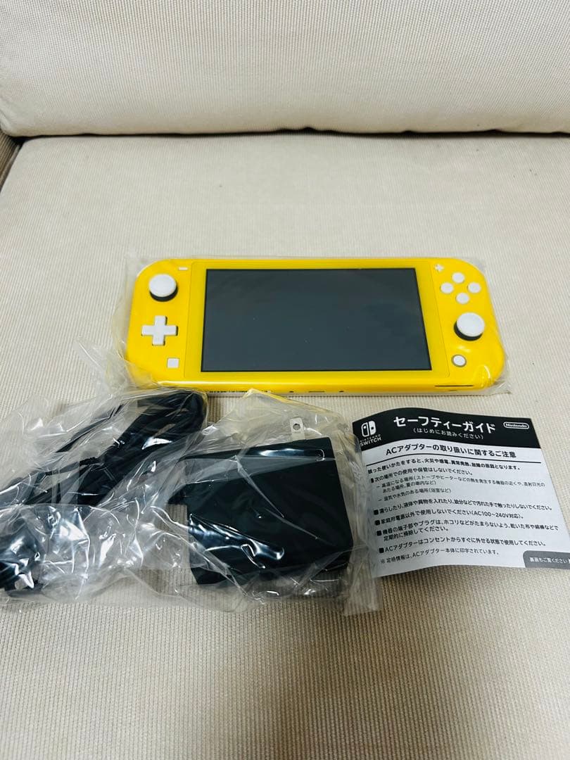 Nintendo Switch Lite 本体 イエロー/新品　未使用