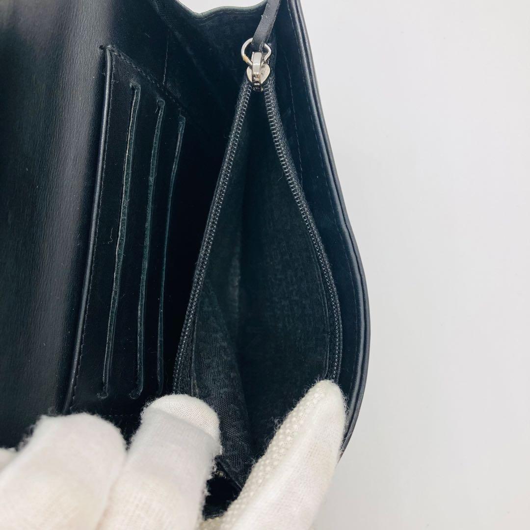 CHANEL シャネル 二つ折り財布 黒 レザー A824