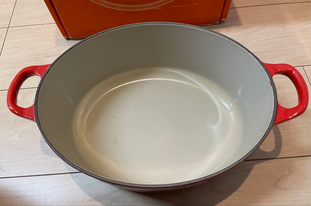 LE CREUSET 赤 両手鍋 大きめ