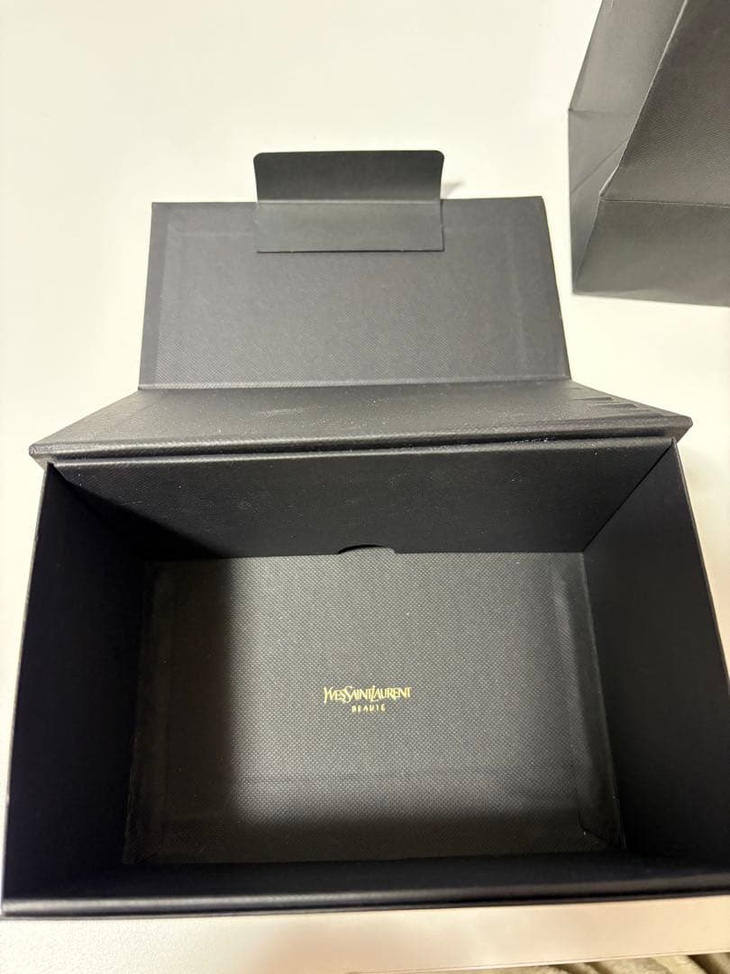 YSL リブレ ルパルファム 30mL 欠けあり 箱袋付