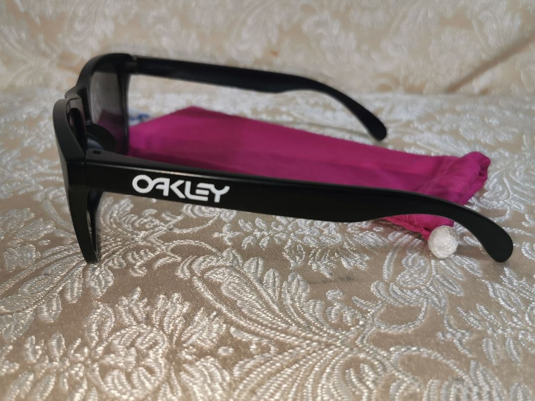 オークリー　OAKLEY　FROGSKINS　フロッグスキン サングラス