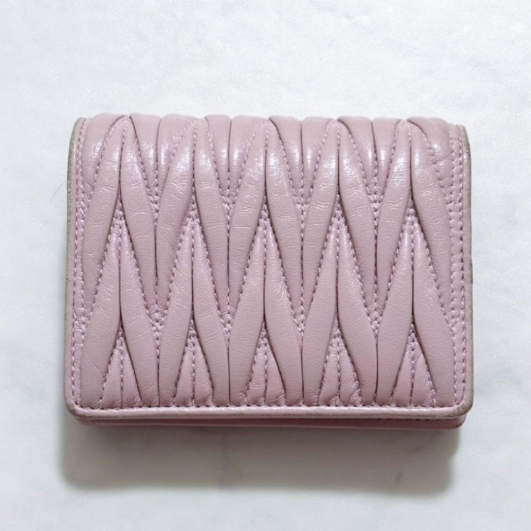 【今月中まで⚠️】miumiu マテラッセレザー 折り財布 ピンク