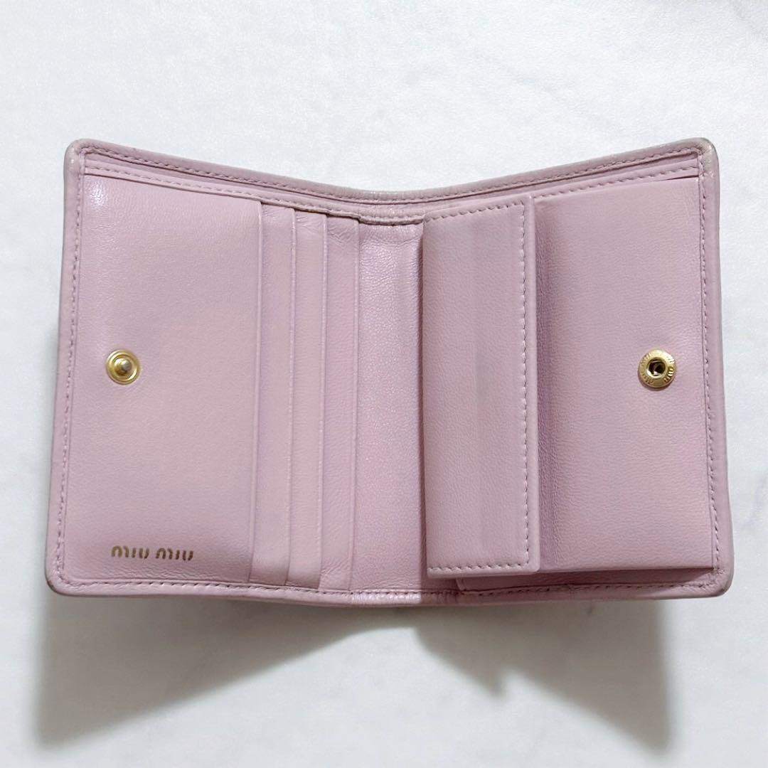 【今月中まで⚠️】miumiu マテラッセレザー 折り財布 ピンク