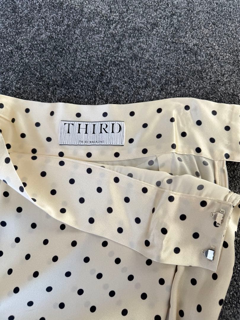 THIRD MAGAZINEシルクドット柄スカート