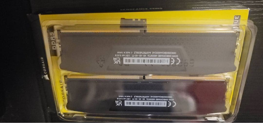 メモリー CORSAIR VENGEANCE DDR5 16GB INTEL/AMD