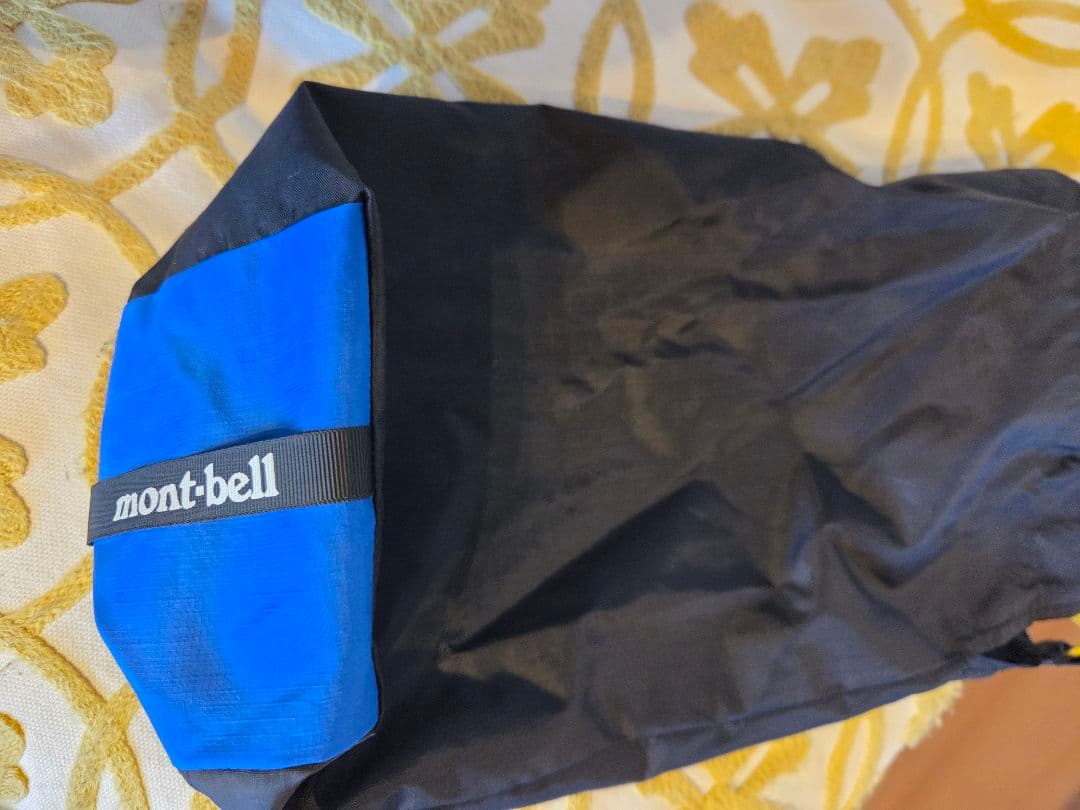 超美品　mont-bell 青 レインジャケット 収納袋付き