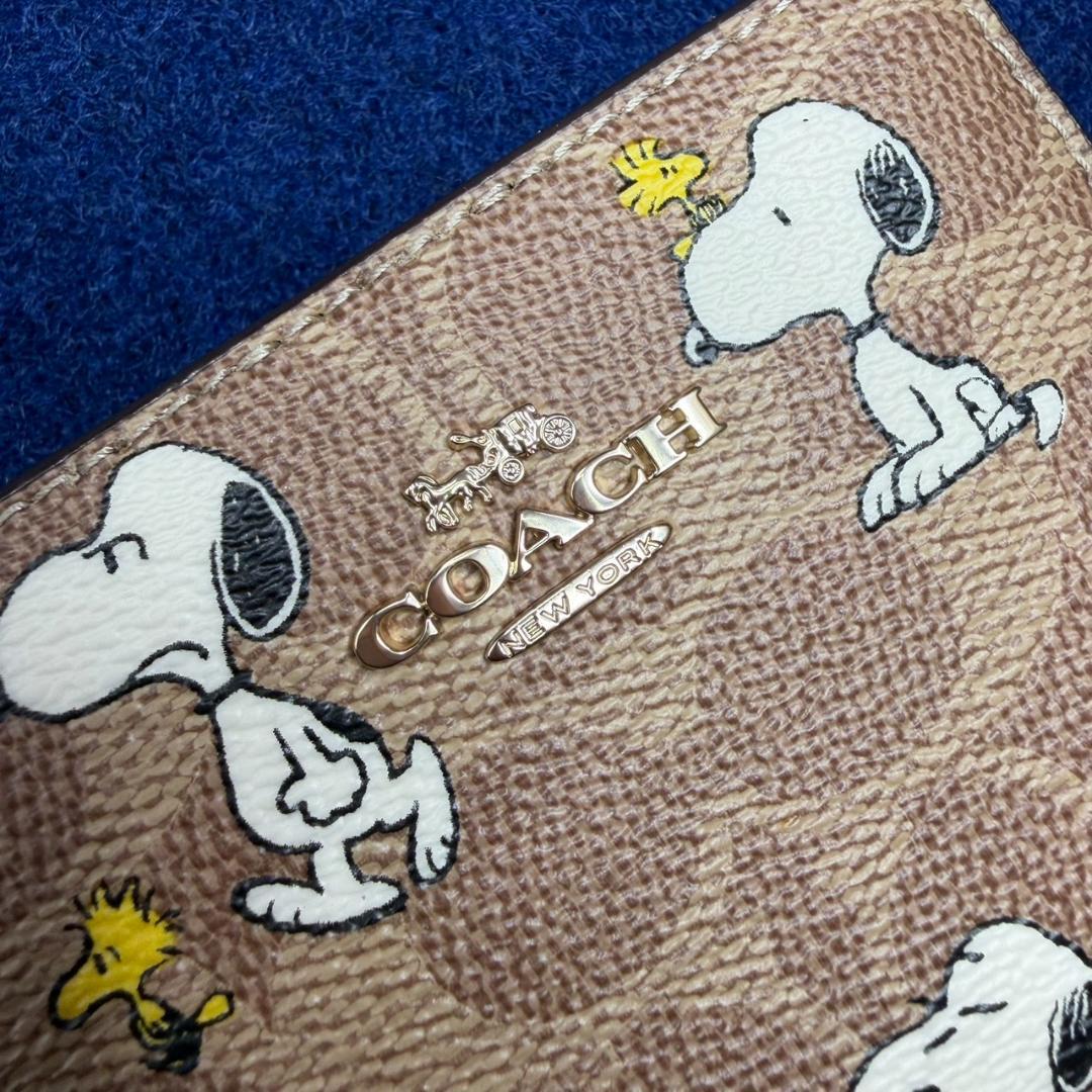COACH X PEANUTS コーチ新作 スナップ コンパクトZIPウォレット