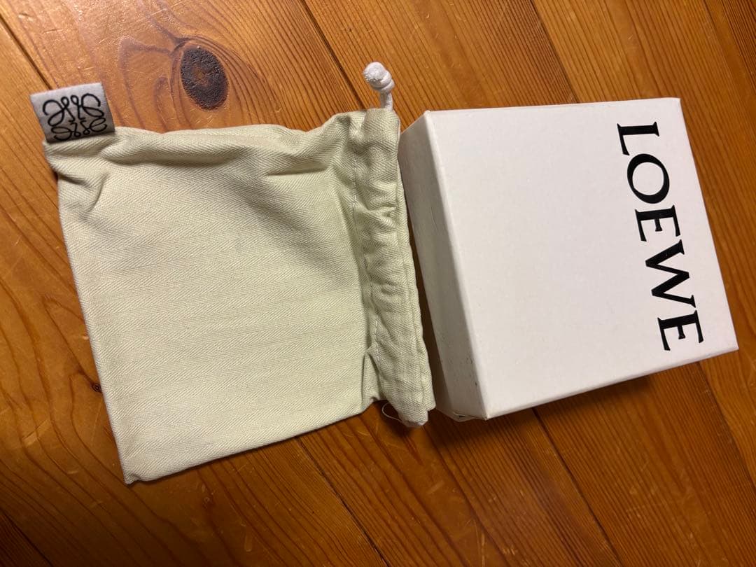 ロエベ財布