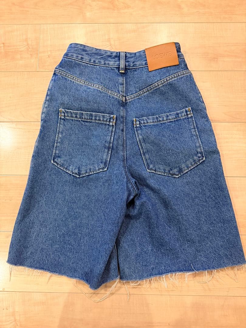 【m】LOEWE アナグラム 刺繍入りデニムショートパンツ