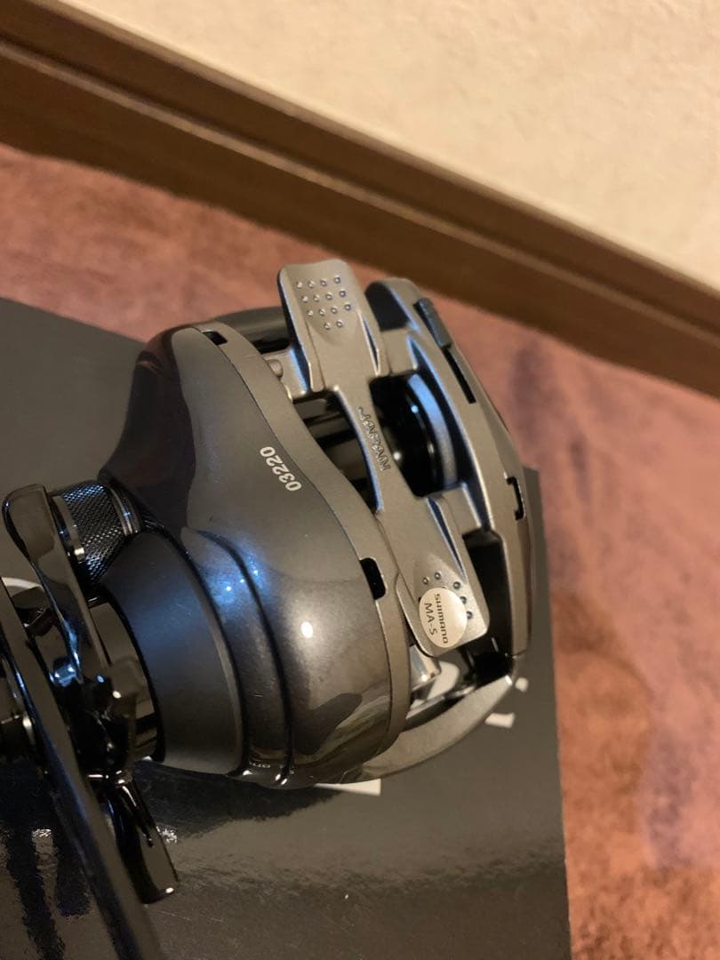 貴重未使用13エクスセンスDC アンタレス スコーピオン カルカッタ メタニウム