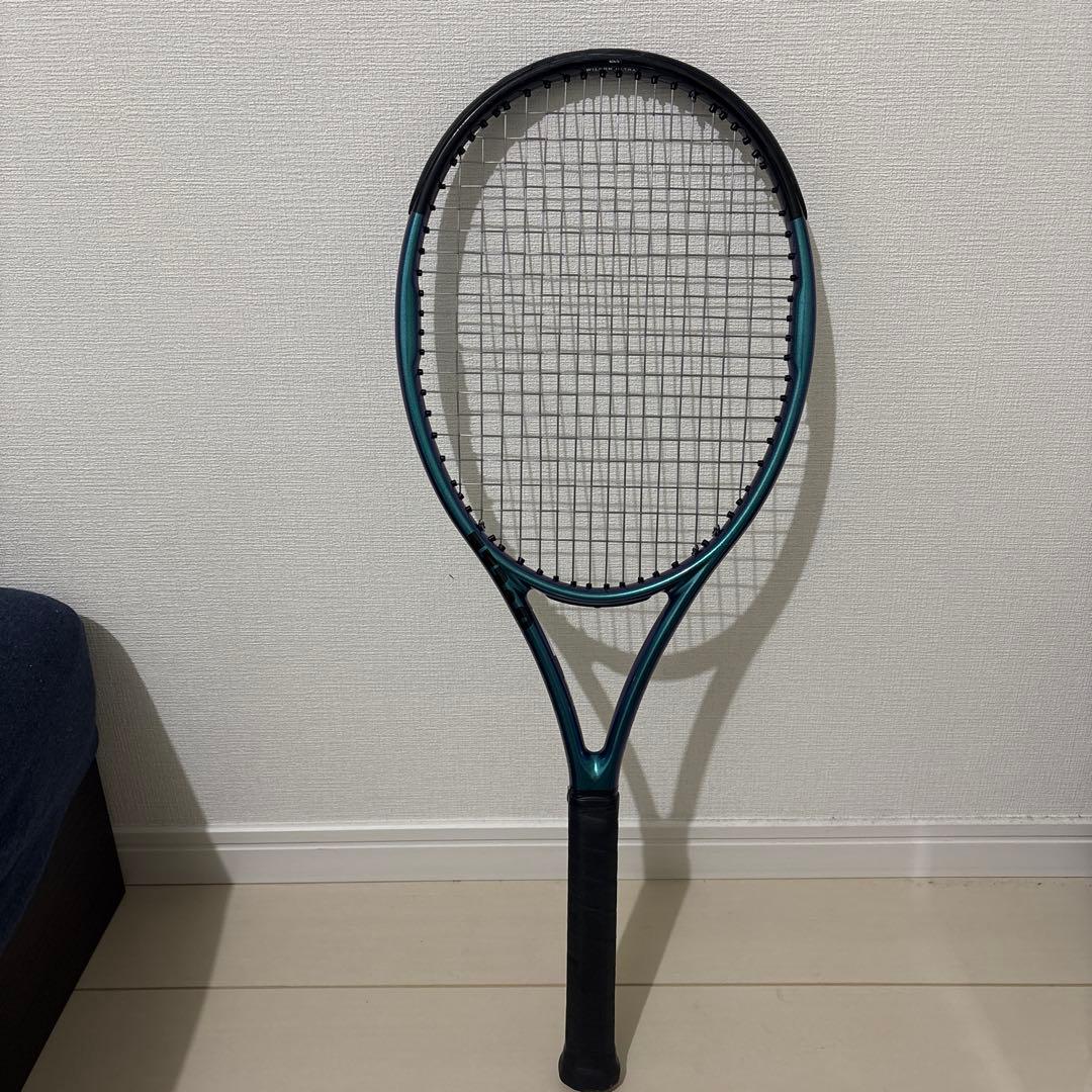硬式テニスラケット　Wilson ウルトラツアー100v4