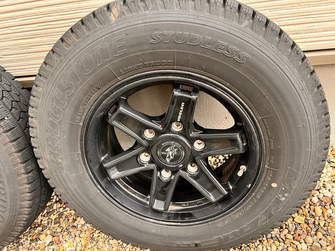 ハイエース　4本スタッドレスホイールセット