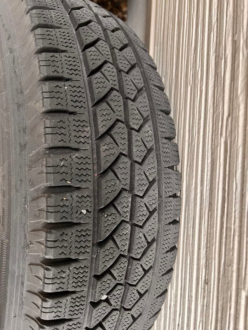 ハイエース　4本スタッドレスホイールセット