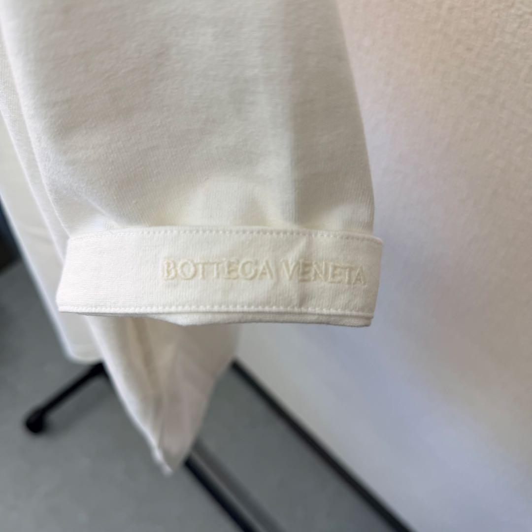 bottega veneta ロゴ刺繍 ロールアップ tシャツ