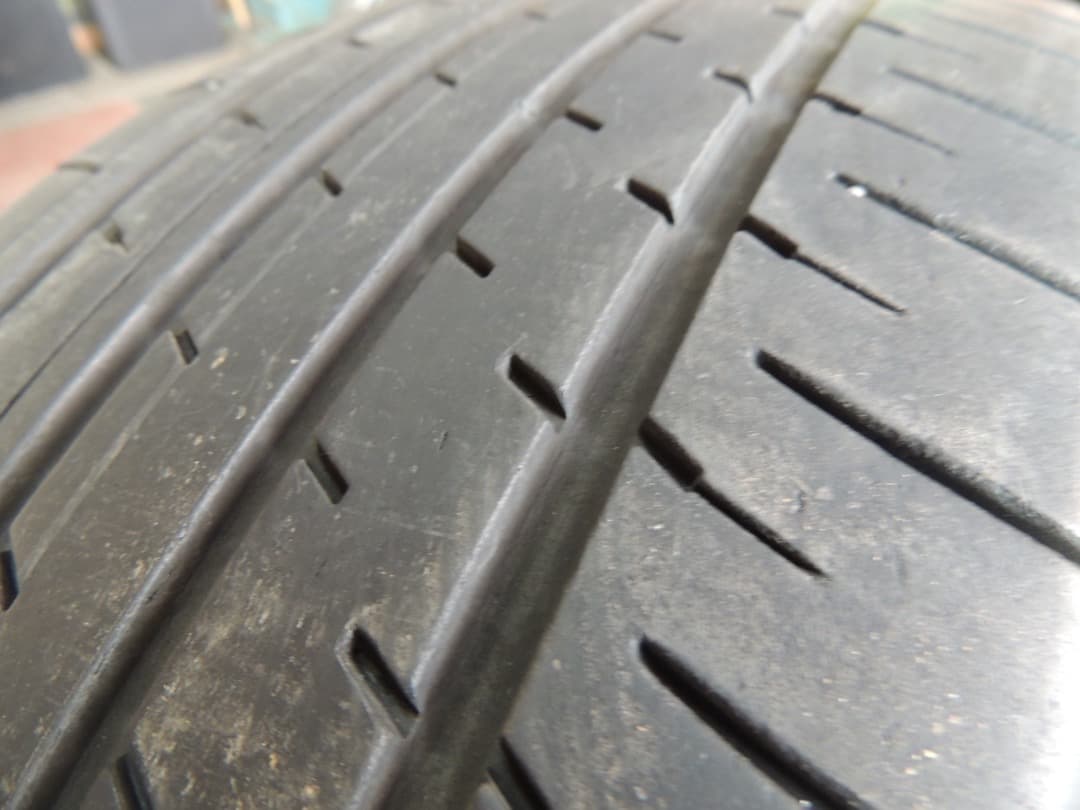 A180 225/65R17 102H 4本 ヨコハマ ブルーアースAE61