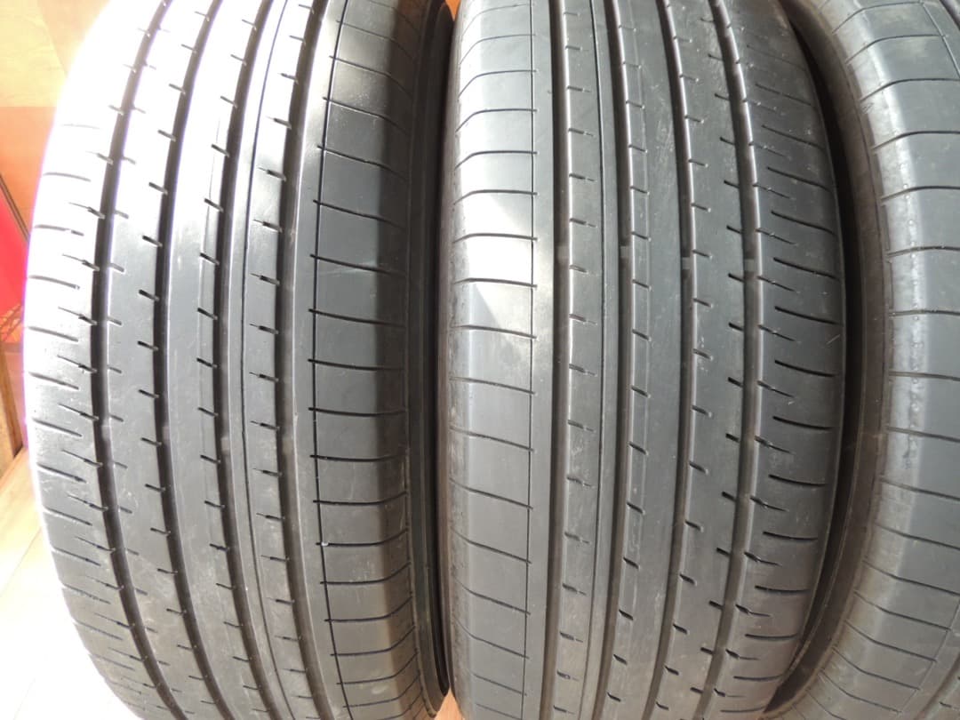 A180 225/65R17 102H 4本 ヨコハマ ブルーアースAE61