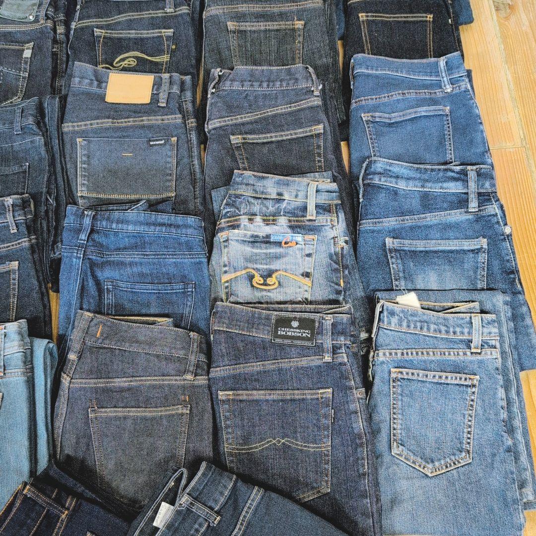 濃い色デニムパンツ まとめ売り40本 リメイク素材 ハンドメイド リペア生地