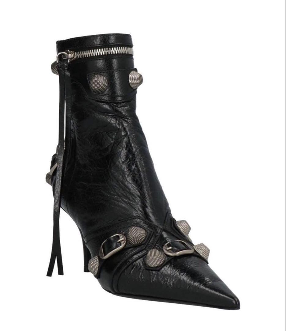 BALENCIAGA ブラックレザーブーツ
