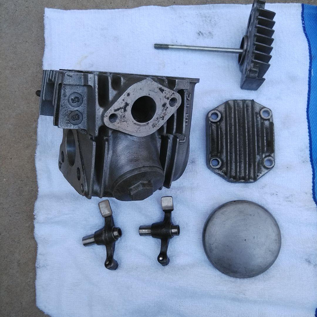 ホンダ モンキー 6V.Z50J,ST50HM-F2 シリンダーヘッド と付属品