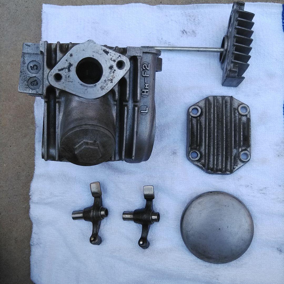 ホンダ モンキー 6V.Z50J,ST50HM-F2 シリンダーヘッド と付属品