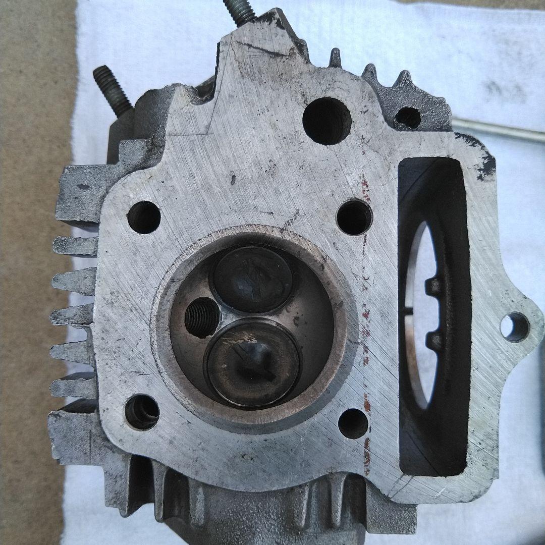 ホンダ モンキー 6V.Z50J,ST50HM-F2 シリンダーヘッド と付属品