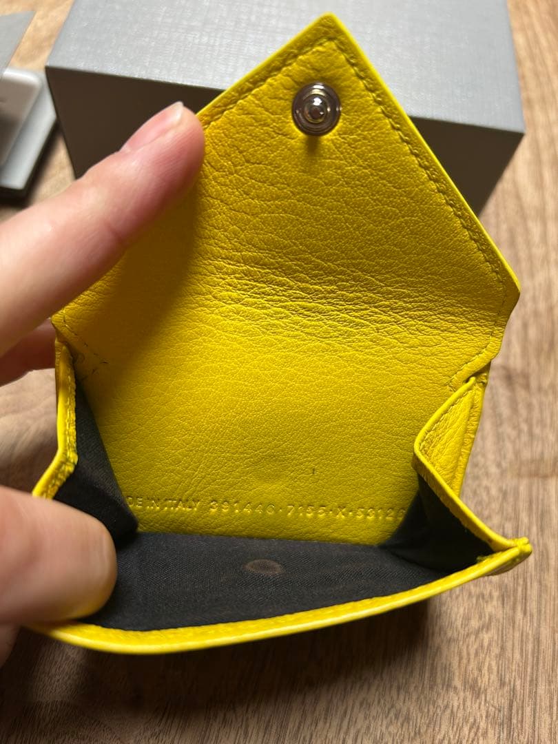 BALENCIAGA 三つ折り財布