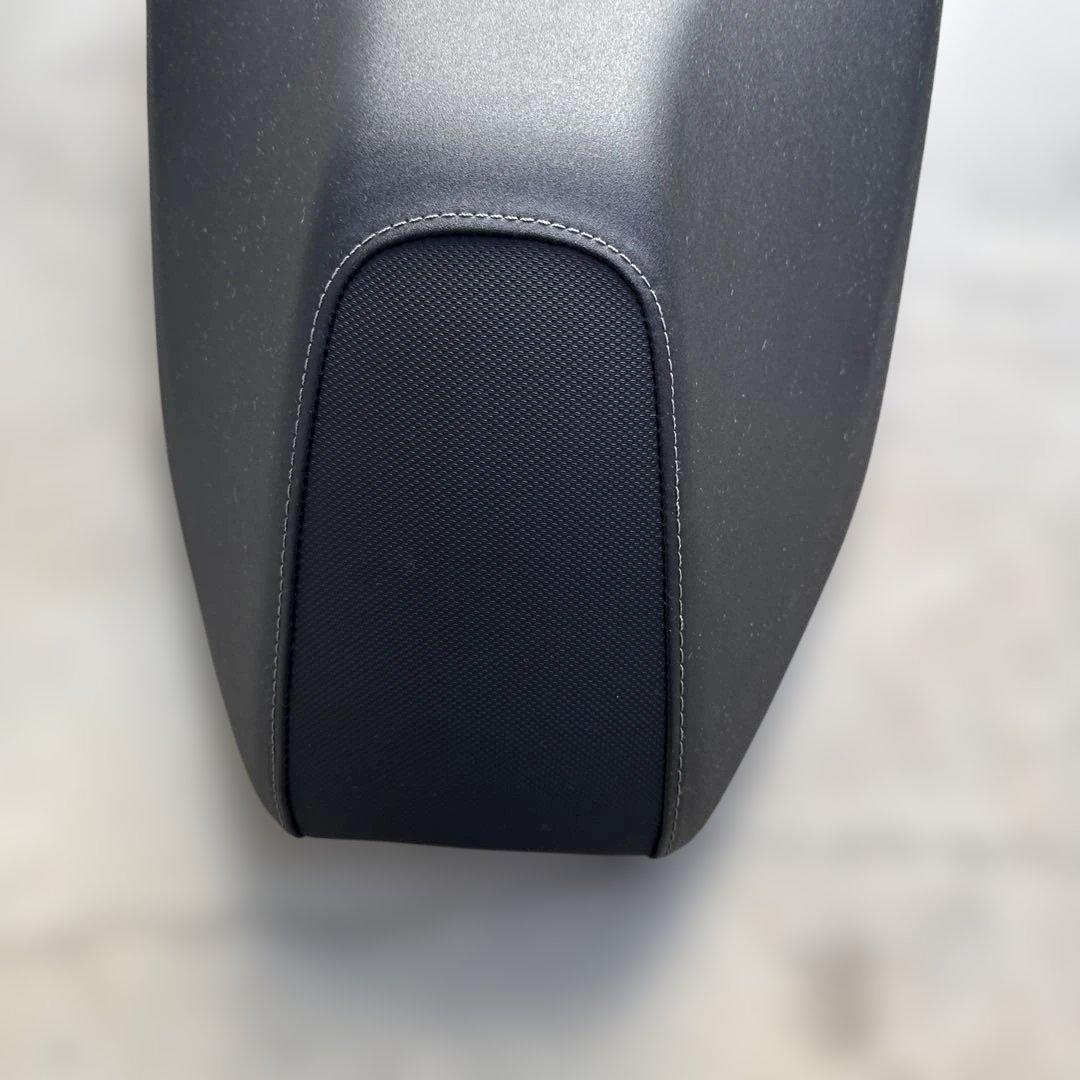 pcx150 KF30 純正シート　破れなし