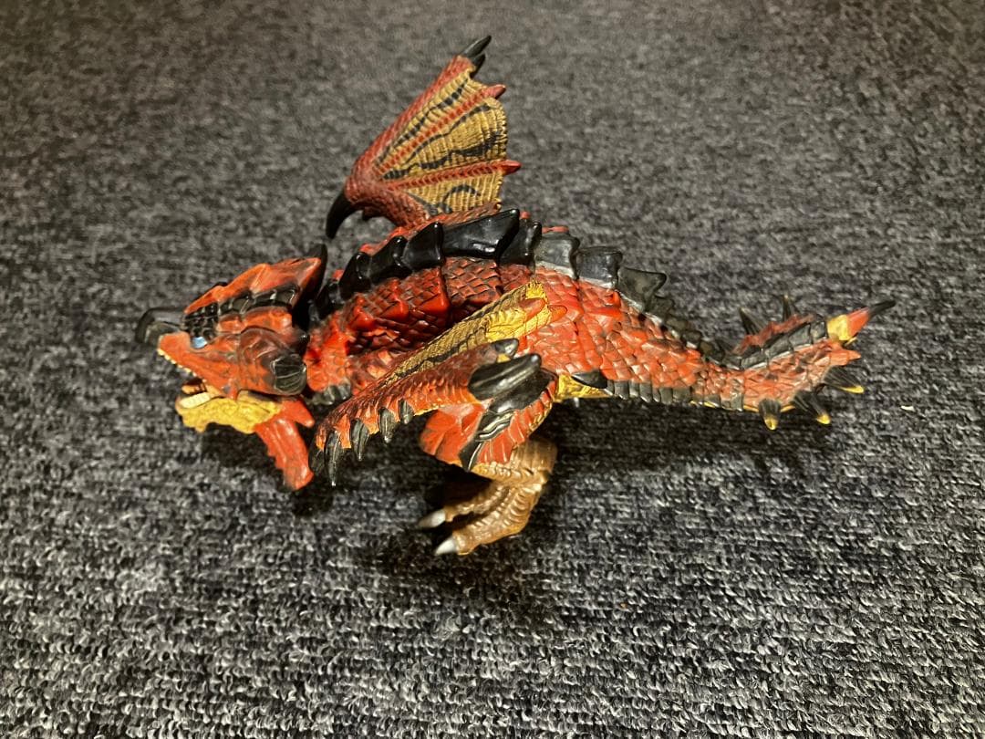 モンスターハンター 貯金箱　ゴア・マガラ リオレウス　2体セット