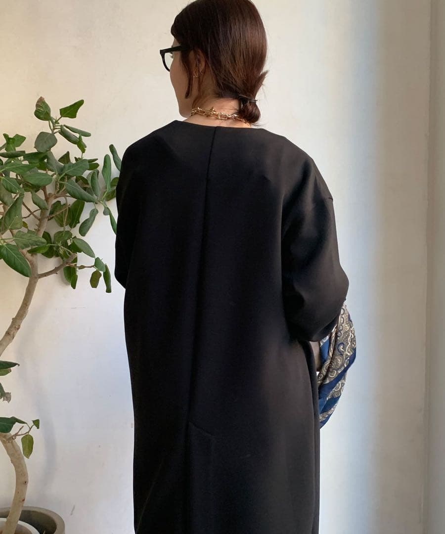 新品　完売品　黒　DOUDOU(ドゥドゥ) ノーカラーダンボールコート