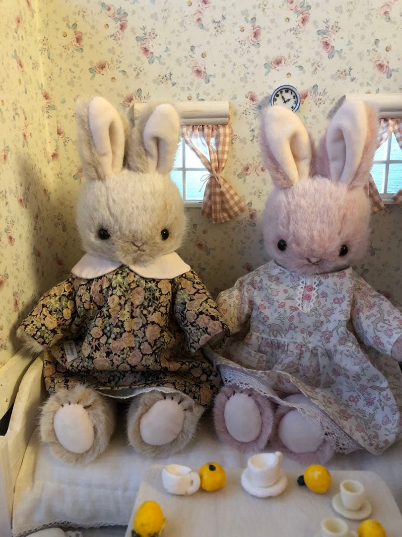 ハンドメイド　ライオンラビットちゃん　クラシカルドレス