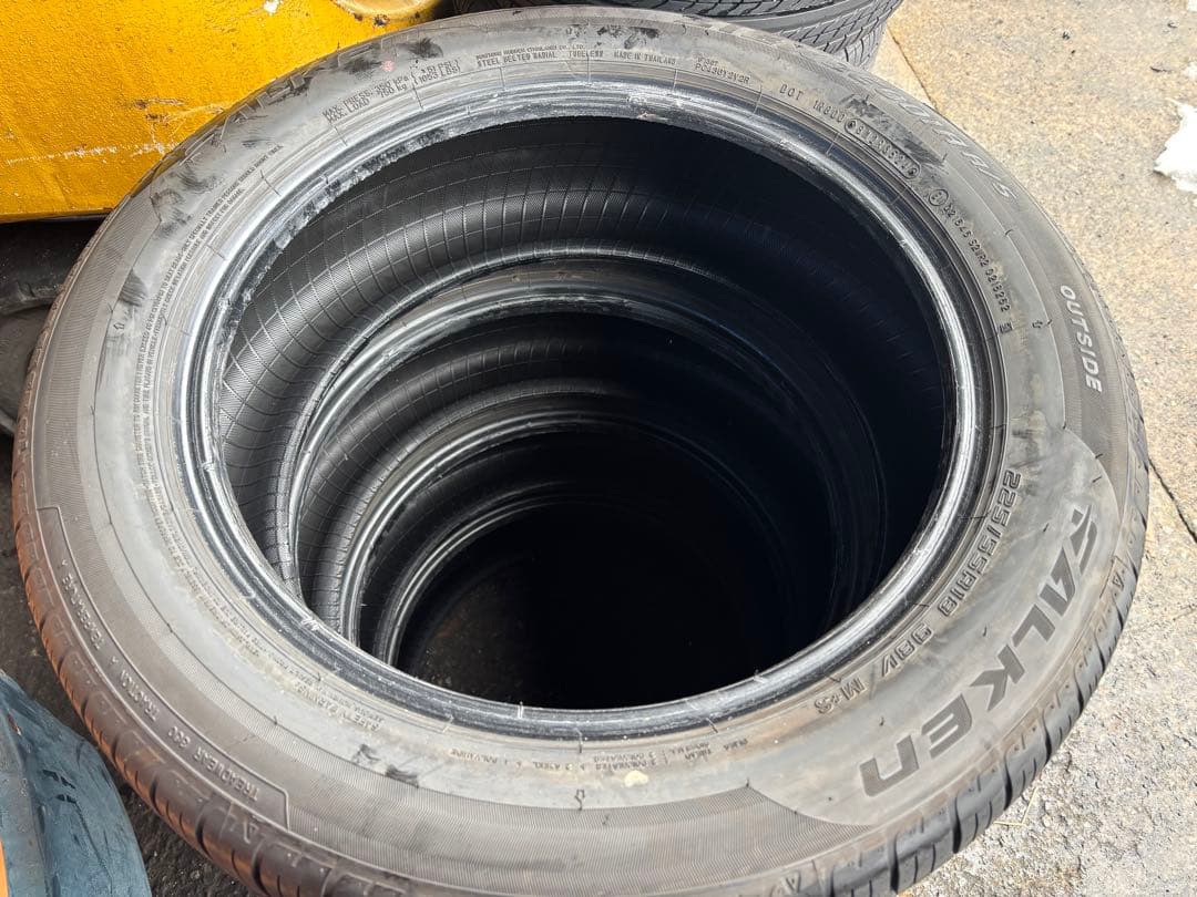 ①225/55R18 サマータイヤ4本 2024年製 FALKEN まだまだ溝有
