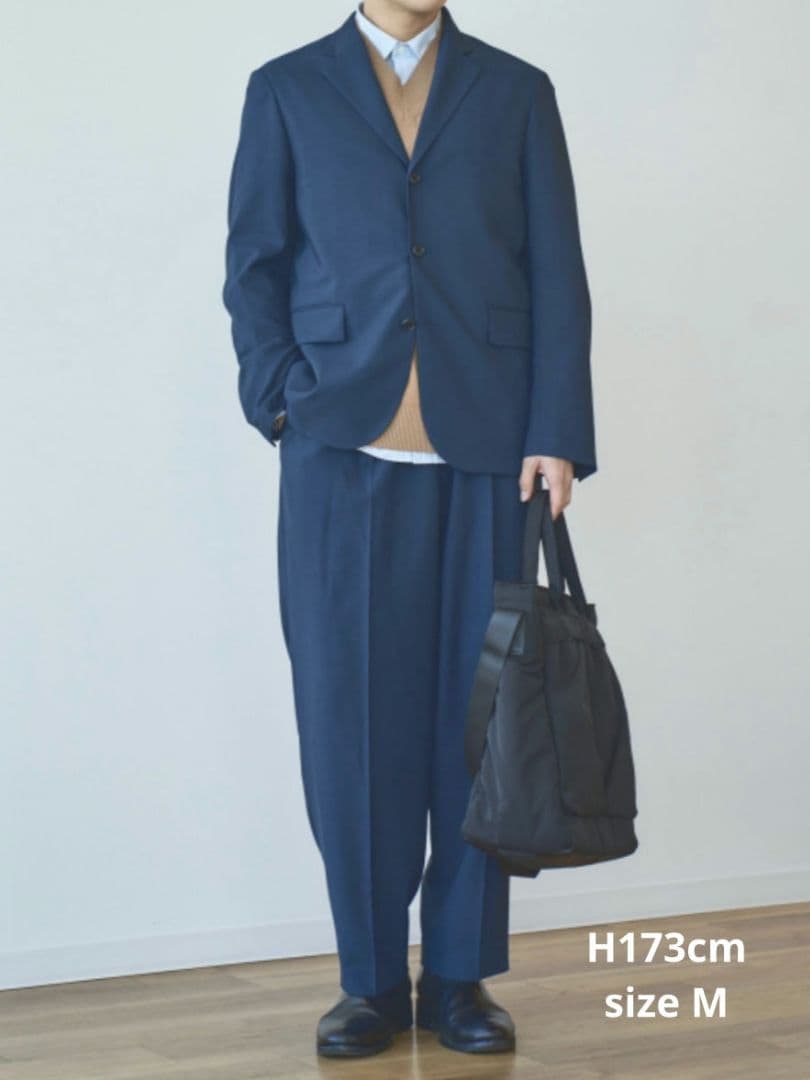 【UNIQLO : C】感動ジャケット&感動タックパンツ セットアップ ネイビー