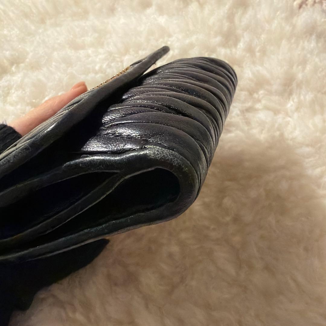 miumiu matelasse 財布　ブラック