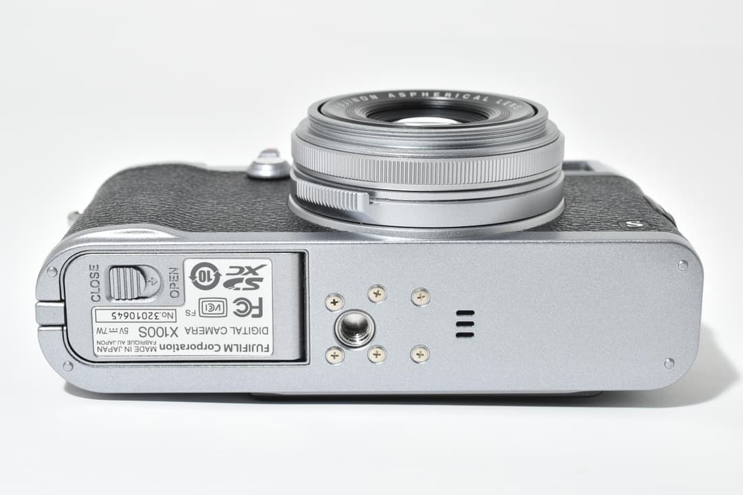 ■ほぼ新品■ フジフィルム X100S デジカメ #D106