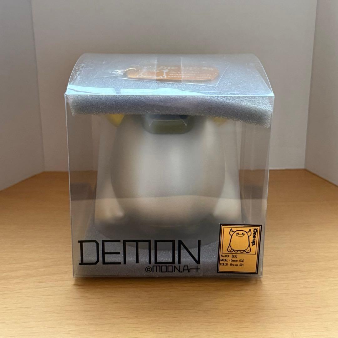 【新品未使用】MOON Art デモンソフビOne up.限定カラー