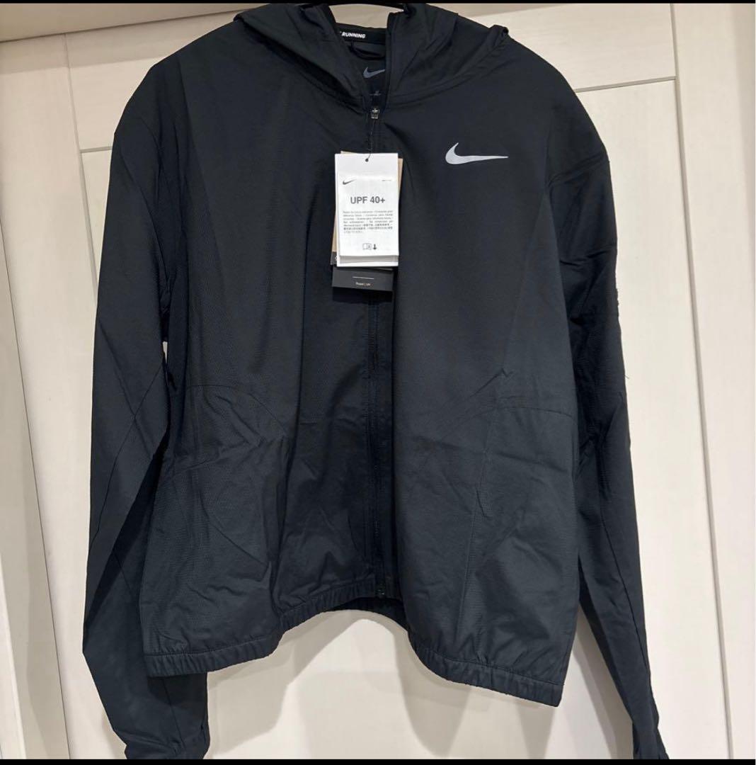 NIKE ナイキ　新品　ランニングウェア　ウインドブレーカー　レディース M