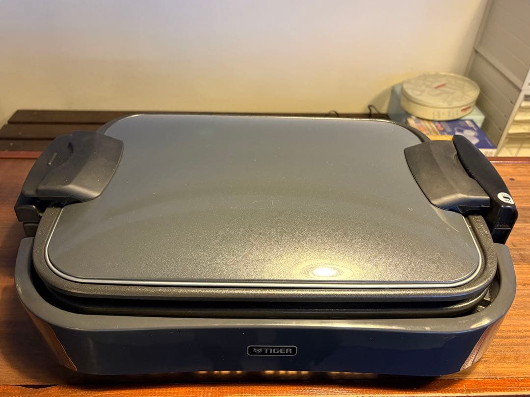 タイガーホットプレート　CPU-A130 たこ焼き、焼肉プレート付き