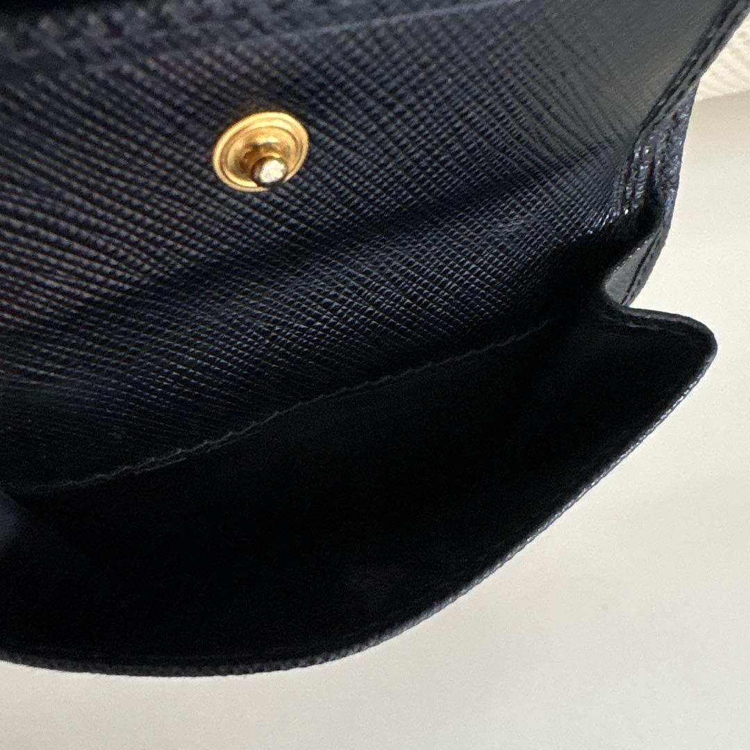 PRADA 2つ折り財布　ブラック