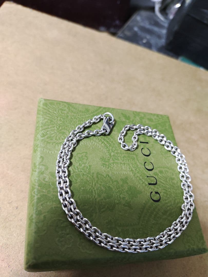 ほぼ未使用 GUCCI グッチ シルバー925チェーンネックレス 高級感あり