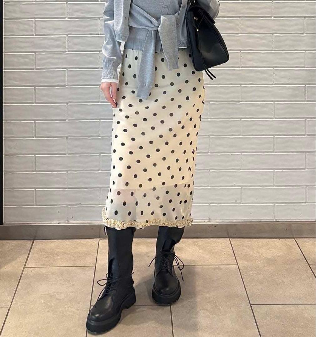 ドット柄シフォンロングスカート
