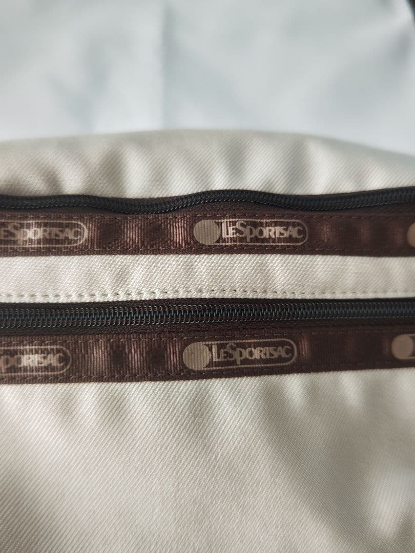 LeSportsac ボディバッグ・ウエストポーチ ベージュ