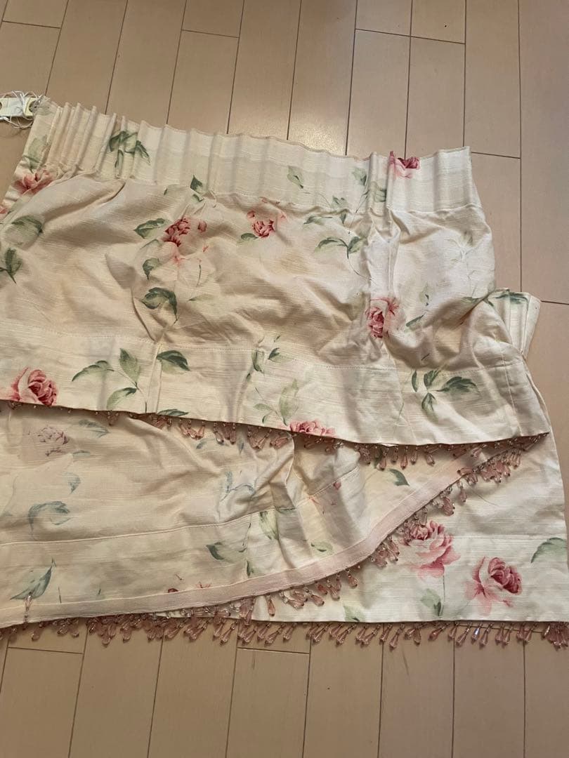 【早い者勝ち】2点セット LAURA ASHLEY ビーズ付きオーダーカーテン