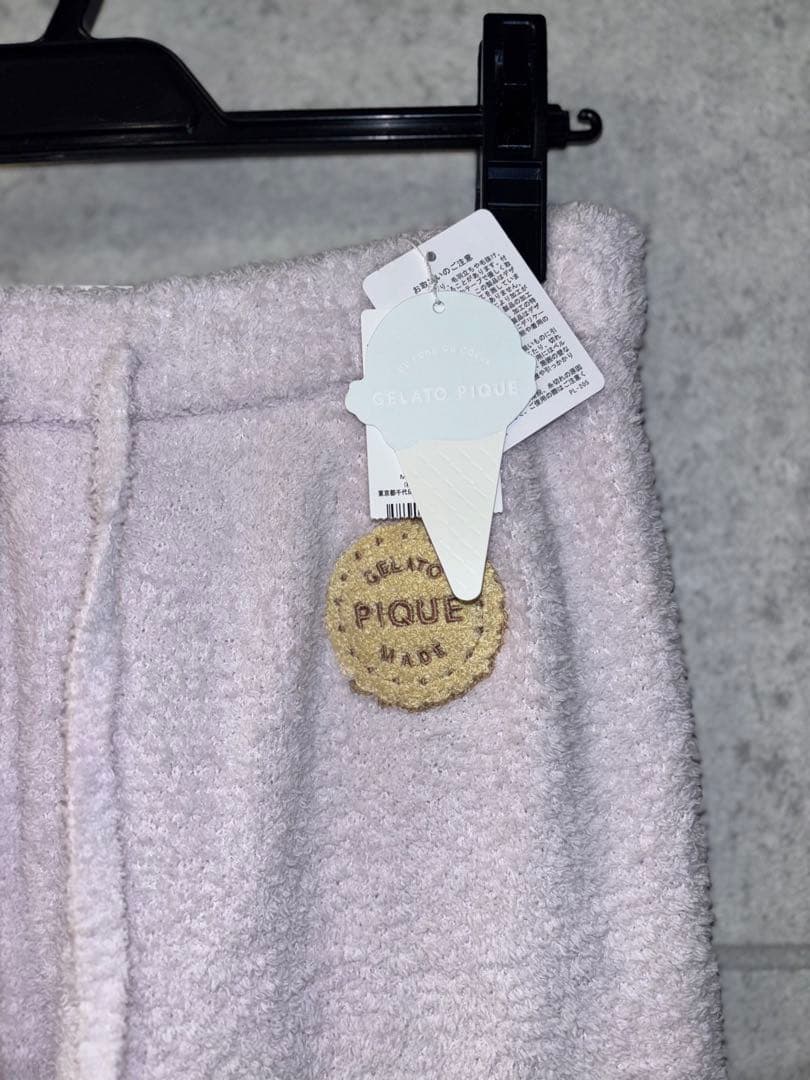 gelato pique 新品　パウダービスケットさがら刺繍ロングパンツ