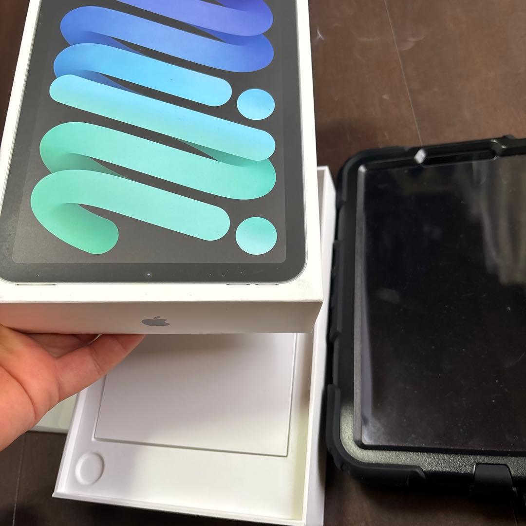 ほぼ新品iPad mini 第7世代 128GB Wi-Fi 充電26回