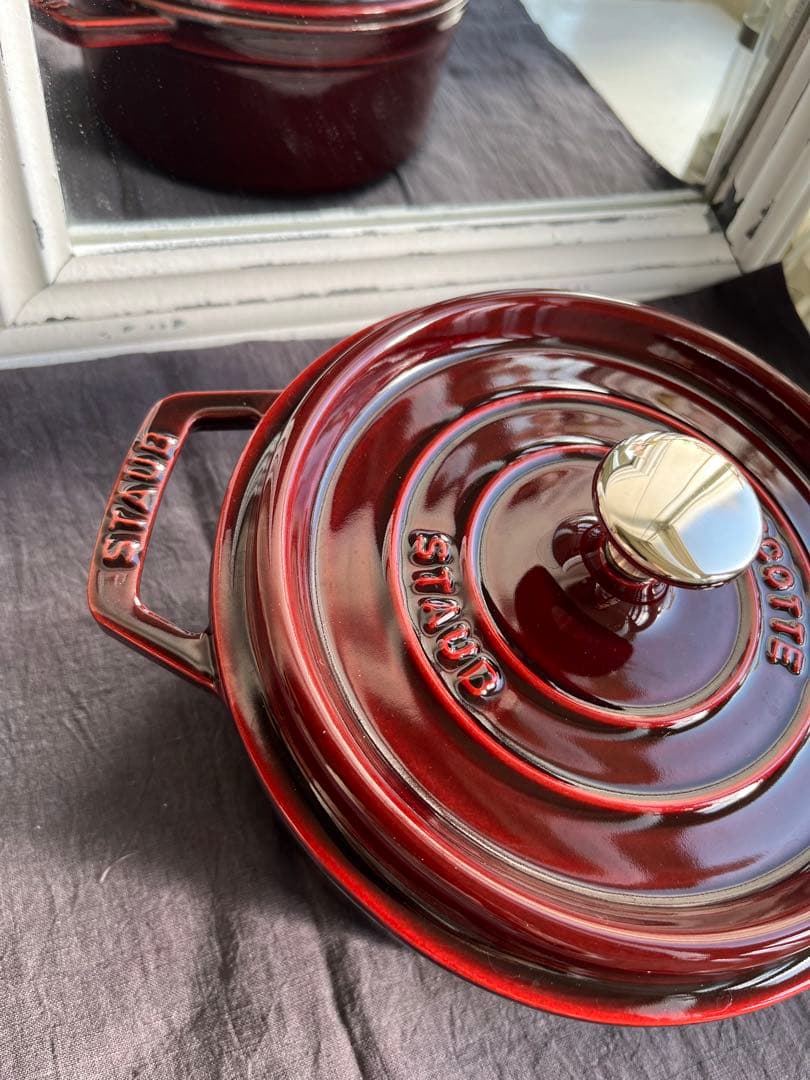 STAUB ココットラウンド18センチ グレナティンレッド