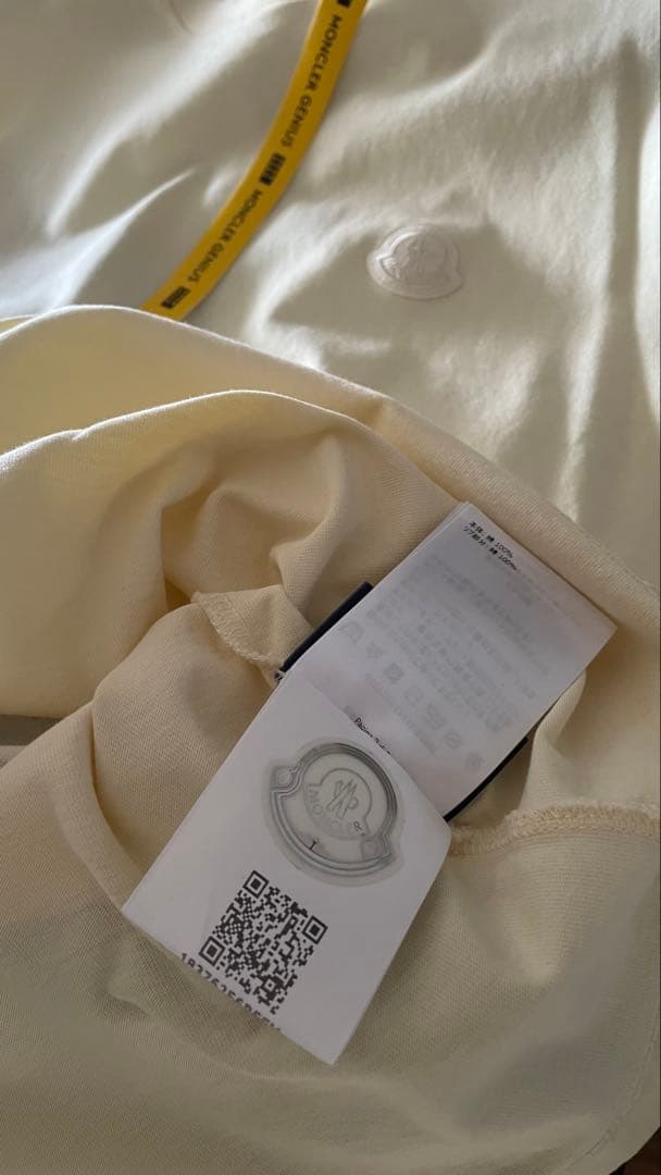 MONCLER Tシャツ クリーム色