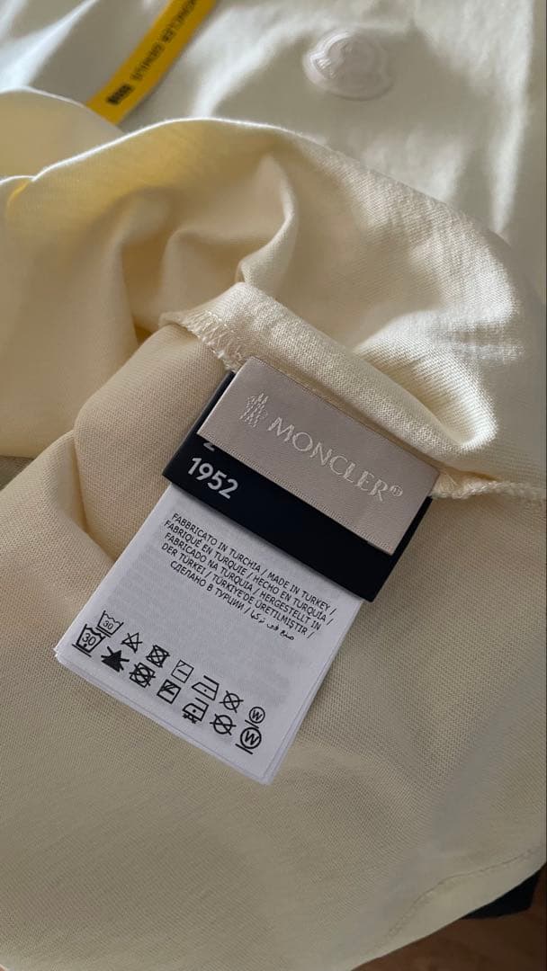 MONCLER Tシャツ クリーム色